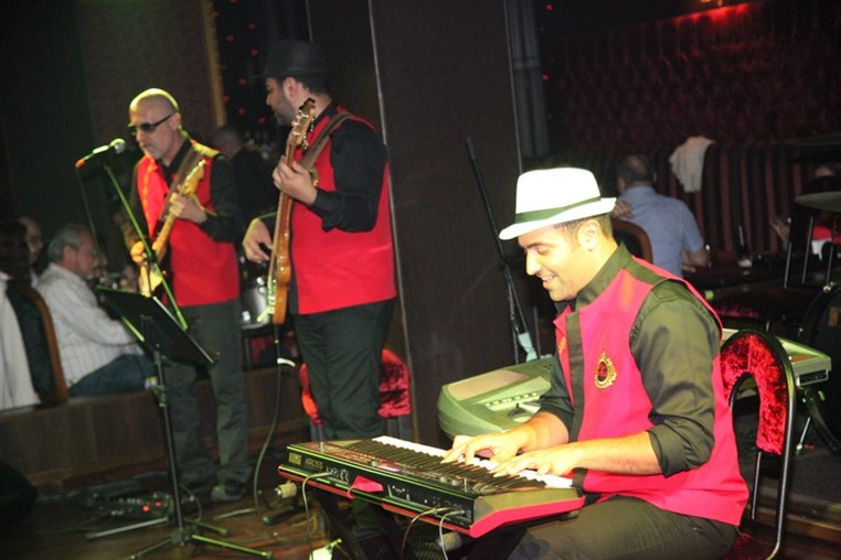 Show De Cresus resuscitates Beirut’s golden era 
